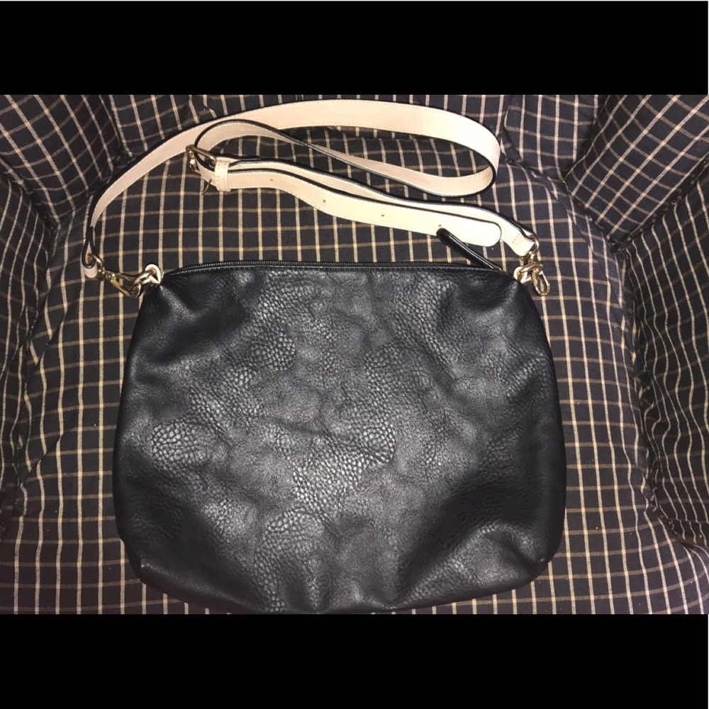 Charming Charlie’s Crossbody bag (MAKE OFFERS)